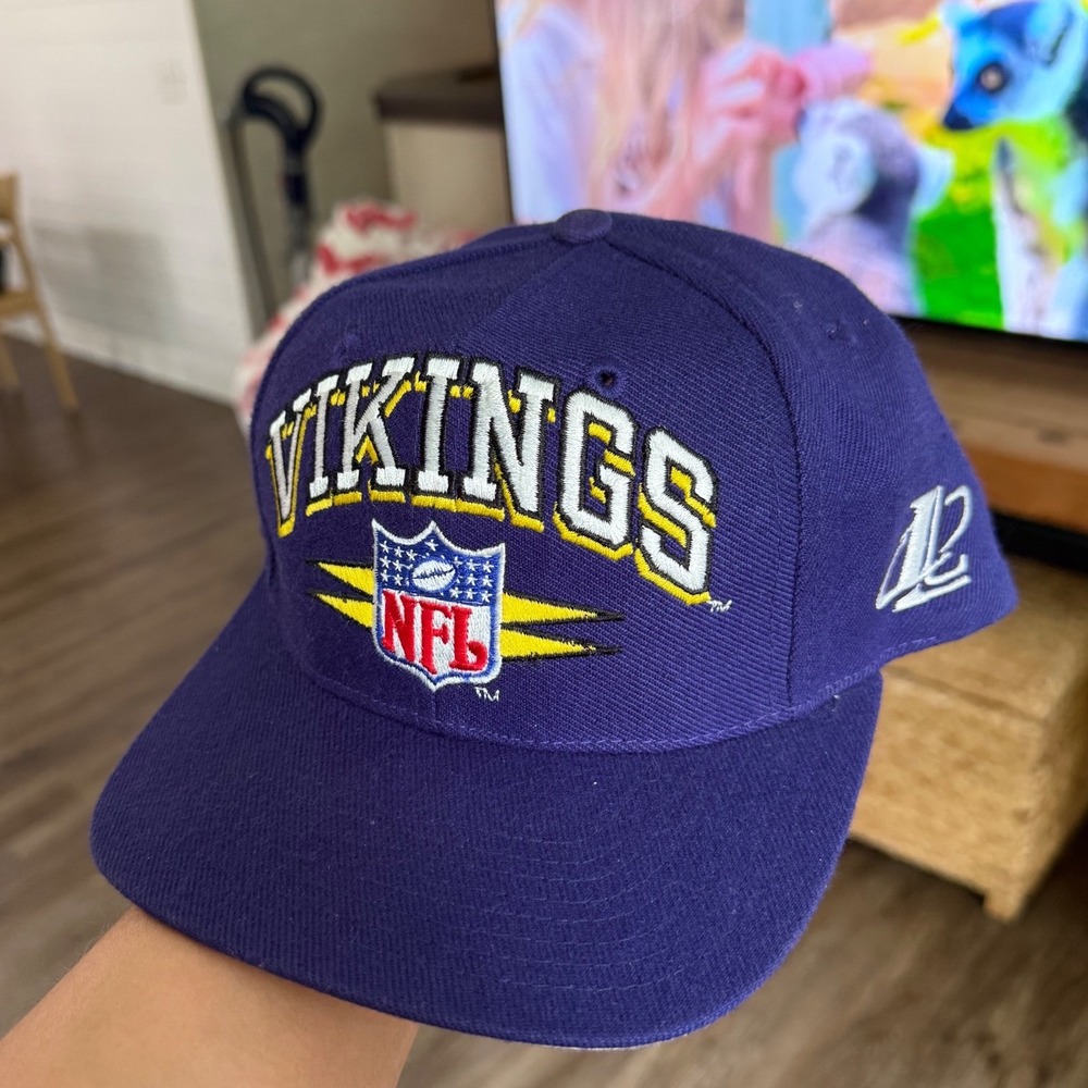 Vintage Minnesota Vikings NFL Pro Line Snapback Hat Logo Athletics90s Cap Mens